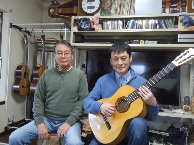 阿部ギター.jpg